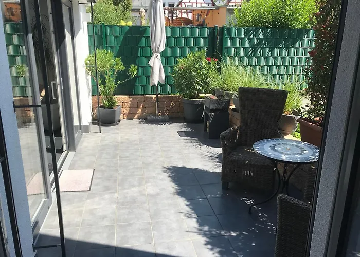 Schoene Ferienwohnung Mit Terasse